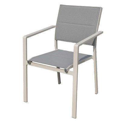 Κρέμ Στοιβαζόμενη Πολυθρόνα Αλουμινίου Με Διάτρητο Ύφασμα