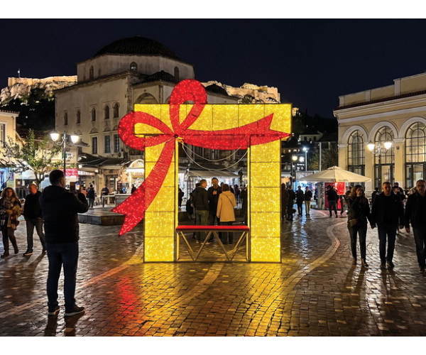 Φωτιζόμενη Πόρτα Δώρο Με Μεταλλικό Σκελετό Και Pvc Γιρλάντα , Υφασμάτινο Κάθισμα Με 5000 Led Θερμού Φωτισμού Με Μπρίζα Σούκο Ip65 345 x 40 x 345(h)cm